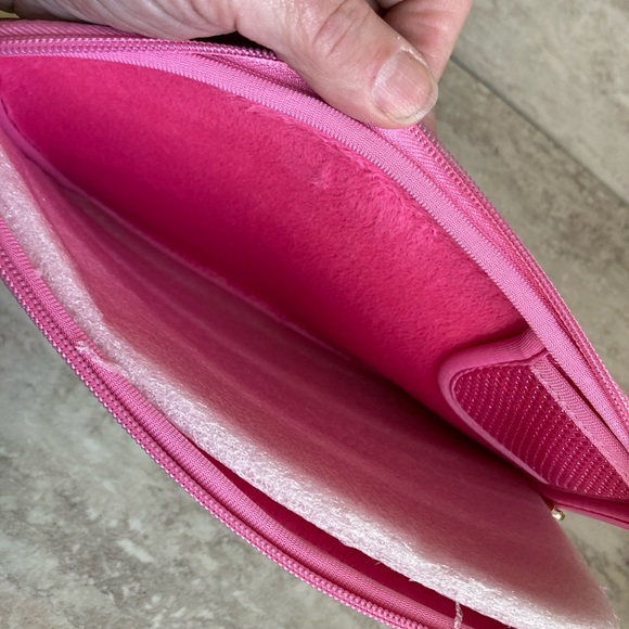 Lilly Pulitzer - iPad/Netbook Sleeve - Chin Chin Pattern - NWOT, Pink Green - Picture 4 of 4